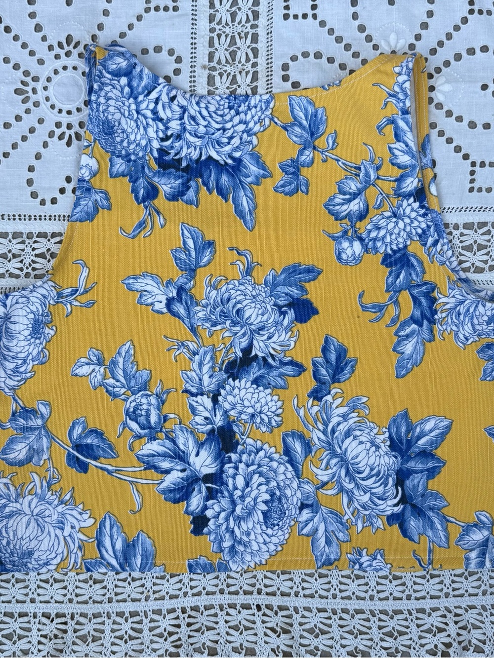 Handmade vintage fabric Blue Floral Crop top - Picture 3 of 4